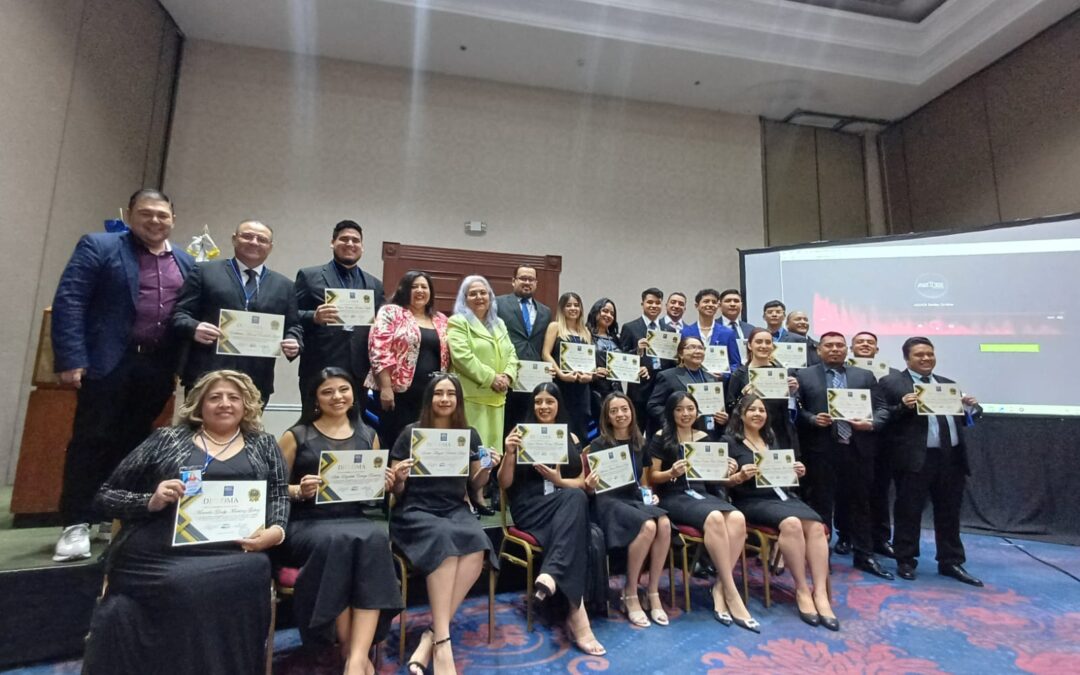 Graduación de las promociones XX-XXI del diplomado de locución