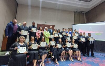 Graduación de las promociones XX-XXI del diplomado de locución